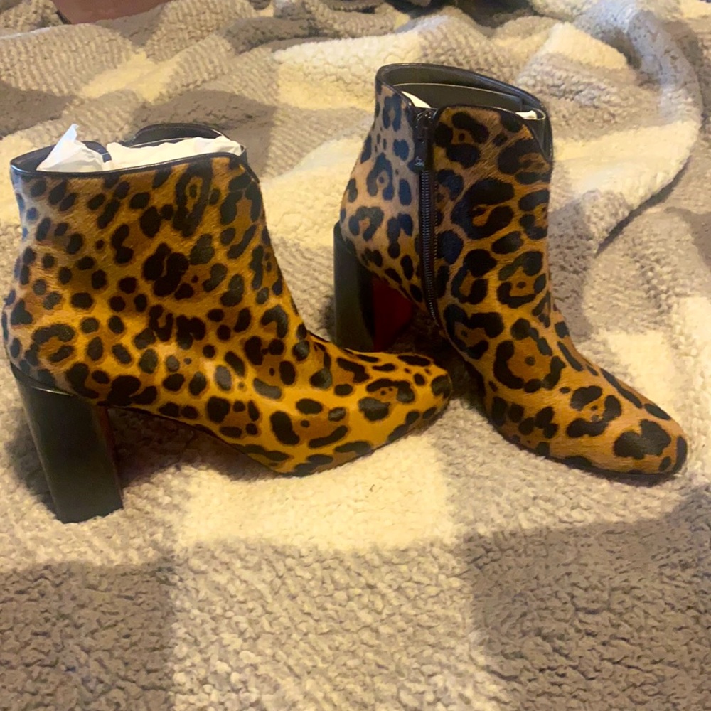 Never been worn Leopard print Christian Louboutin